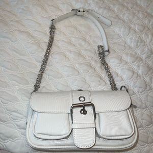 White shoulder bag :)